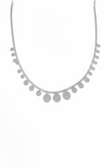 قلادة فضية مرصعة بحجر الترتر