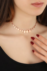 قلادة فضية مرصعة بحجر الترتر