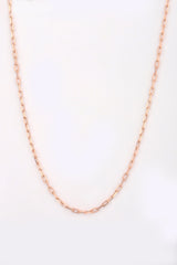 سلسلة فضية مستطيلة الشكل