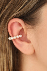 قرط غضروفي من اللؤلؤ الفضي