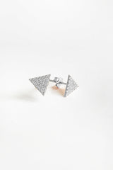 أقراط فضية على شكل مثلث من الحجر الأبيض