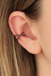 أقراط غضروف فضية على شكل صليب حجري أسود