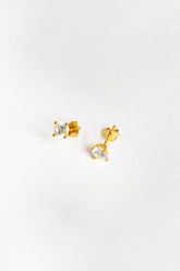 Single stone nailed silver earrings