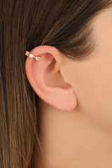 أقراط غضروف فضية مرصعة بحجر الزركون