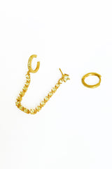 أقراط فضية متدلية بسلسلة من الأحجار الكبيرة