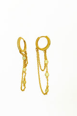 قرط فضي على شكل سلسلة متدلية بثلاثة أحجار، قرط مزدوج السلسلة بمفصلة