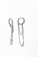 قرط فضي على شكل سلسلة متدلية بثلاثة أحجار، قرط مزدوج السلسلة بمفصلة