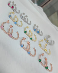 أقراط من الفضة الإسترلينية على شكل قلب نصف حلقة مع أحجار وردية