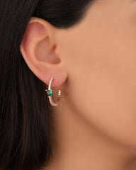 أقراط من الفضة الإسترلينية على شكل قلب نصف حلقة مع أحجار خضراء