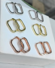 أقراط مستطيلة - أقراط دائرية بيضاوية، مع حجر أو بدون حجر