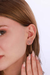 أقراط فضية أنيقة من الحجر الأبيض