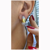 أقراط أنيقة من الأحجار الكريمة البيضاء البسيطة