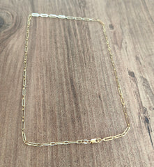 قلادة سلسلة مشبك ورق • قلادة سلسلة ذهبية