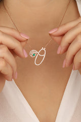 قلادة الأحرف الأولى الجانبية • قلادة الأحرف الأولى الكبيرة • قلادة الحروف الكبيرة • قلادة العيون • هدايا وصيفات العروس