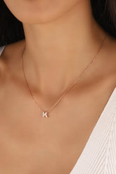 قلادات صغيرة ثلاثية الأبعاد مرصعة بالأحجار، قلادات بسيطة بأحرف