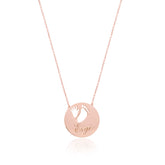 قلادة من الفضة الإسترلينية تحمل اسم الطفل مع بصمات يد وقدم الطفل