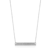 قلادة تذكارية فضية بأرقام رومانية وأيام مهمة