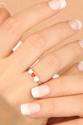 خاتم فضة مطلي بالمينا الأحمر والأبيض على شكل قلب