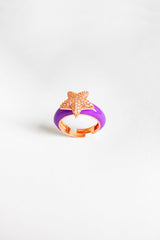 خاتم فضة بحجر أبيض مطلي بالمينا الأرجواني