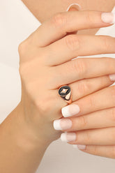 خاتم فارس من الفضة المطلية بالمينا الأسود