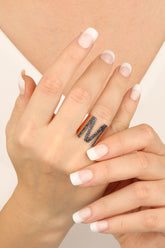 خاتم حرف فضي من الحجر الأسود - M