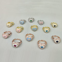 خاتم من الفضة الإسترلينية على شكل قلب من حجر المينا الوردي، وخاتم من الزركون المكعب