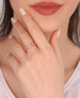 خاتم على شكل قلب مع حجر في المنتصف - مقاس قابل للتعديل