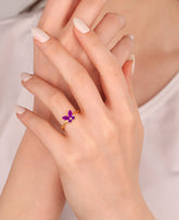 خاتم فضة على شكل فراشة بحجر مرجاني اللون