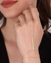 سوار من الفضة الإسترلينية بدون حجر وموقع عليه