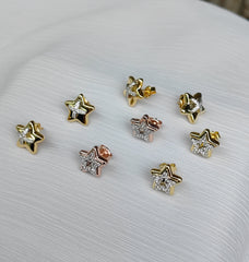 أقراط فضية مرصعة بالنجوم بلونين