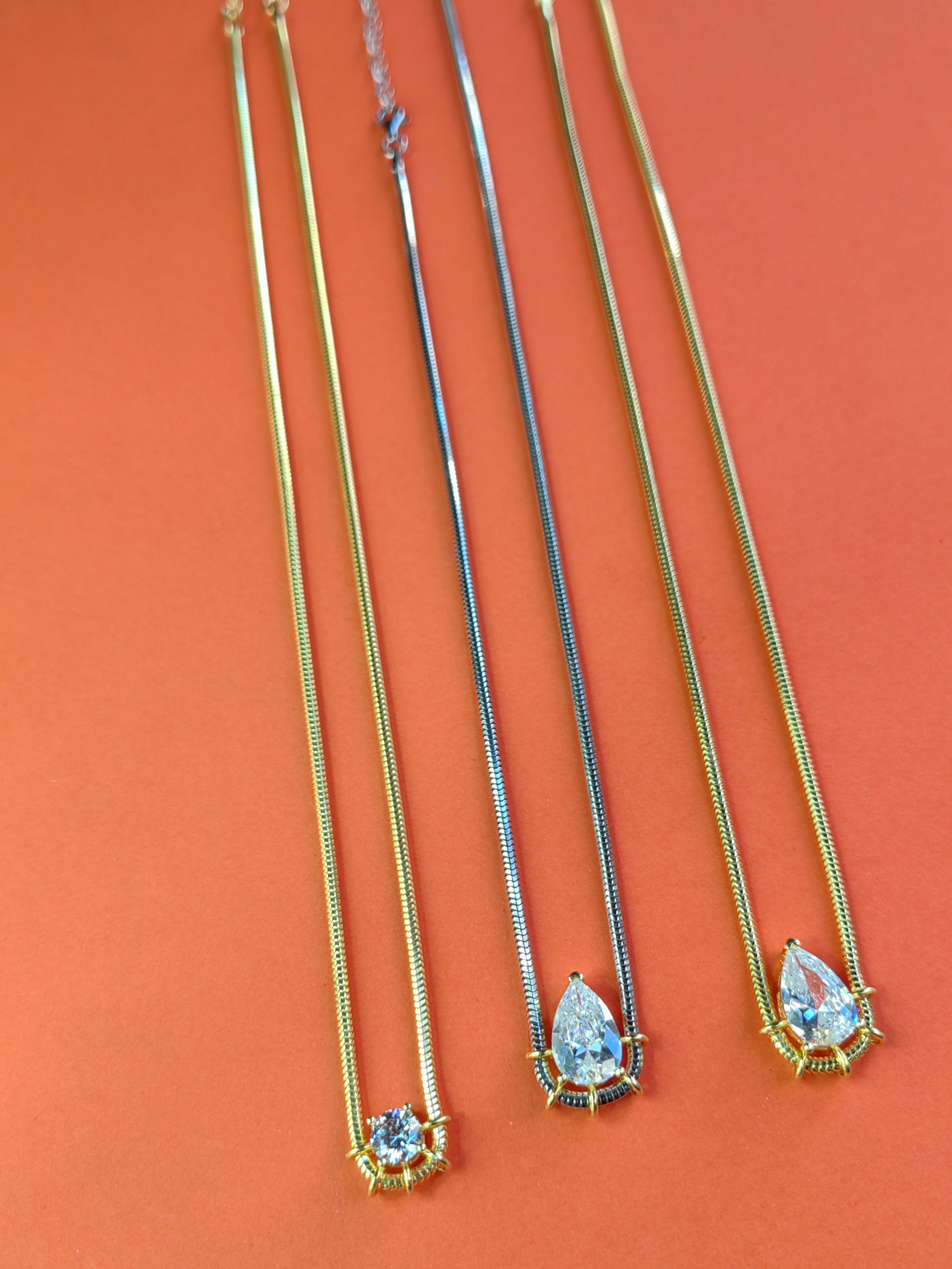 Silver Solitaire Stone Necklace – Classic Minimal Pendant Jewelry