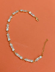 White Stone Elegant Shine Bracelet – Timeless Jewelry Gift