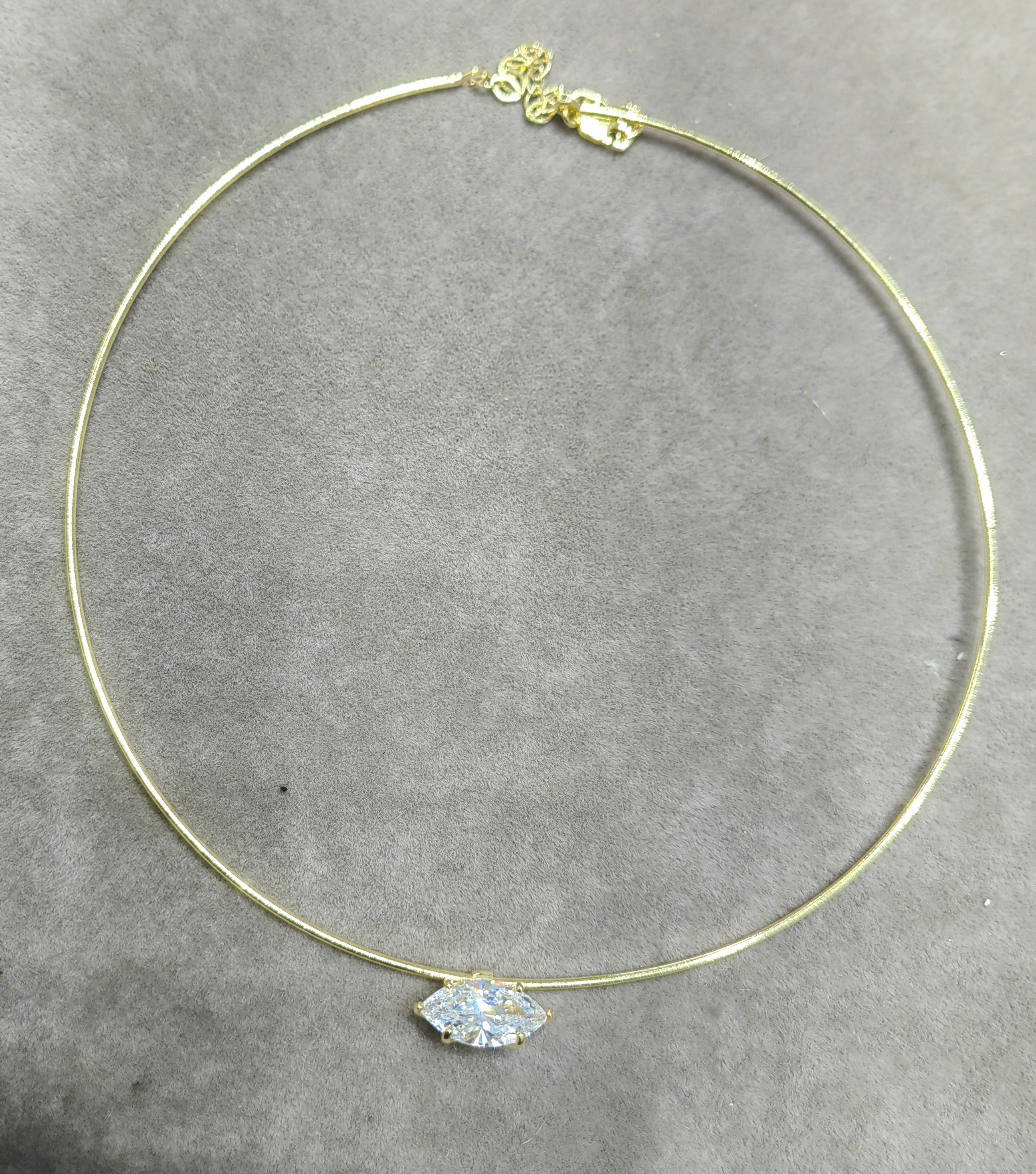 Silver Solitaire Choker Necklace – Dainty Modern Cuff Jewelry