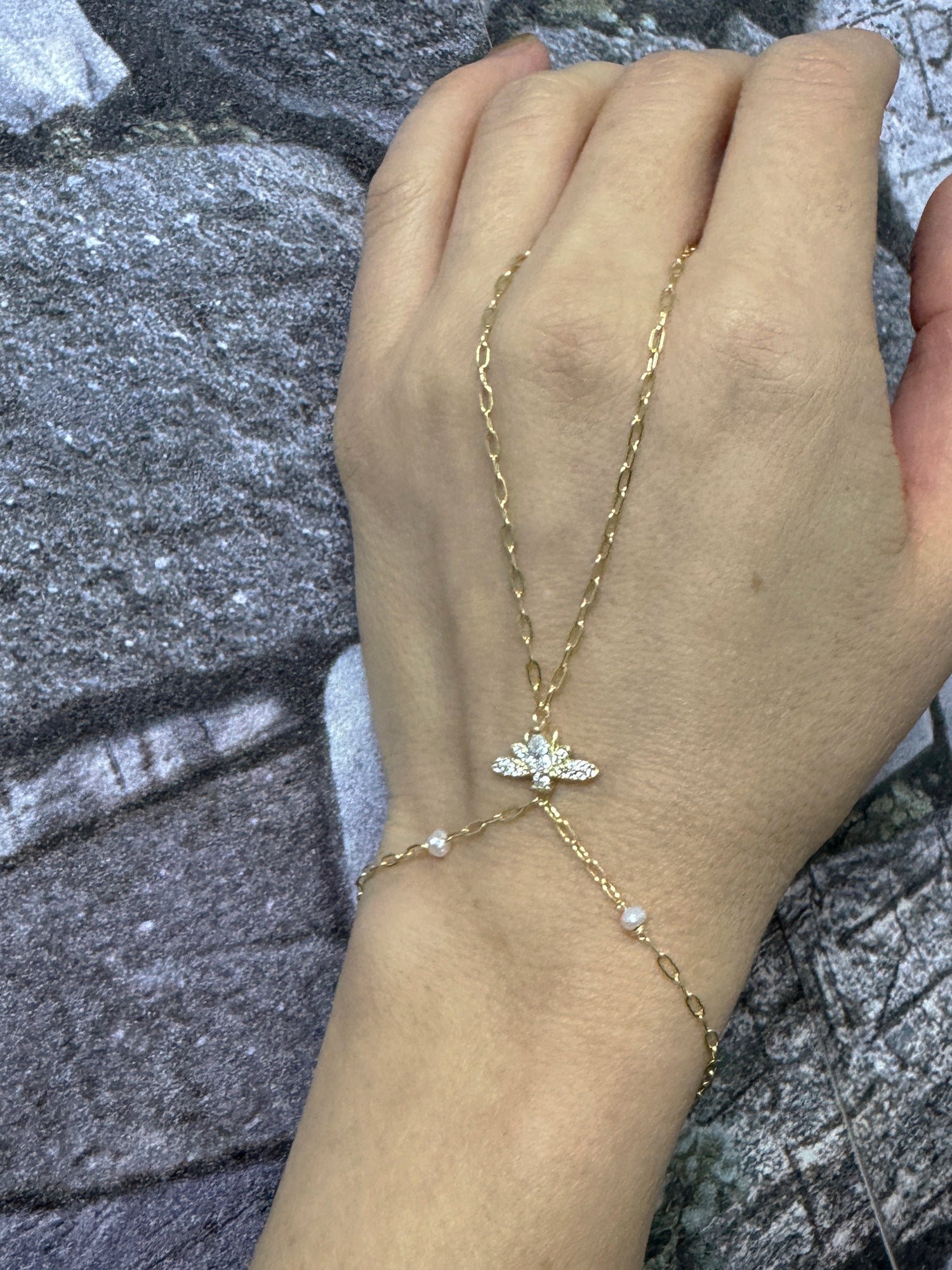 Natural Pearl Dragonfly Silver Slave Bracelet – Elegant Hand Chain Jewelry