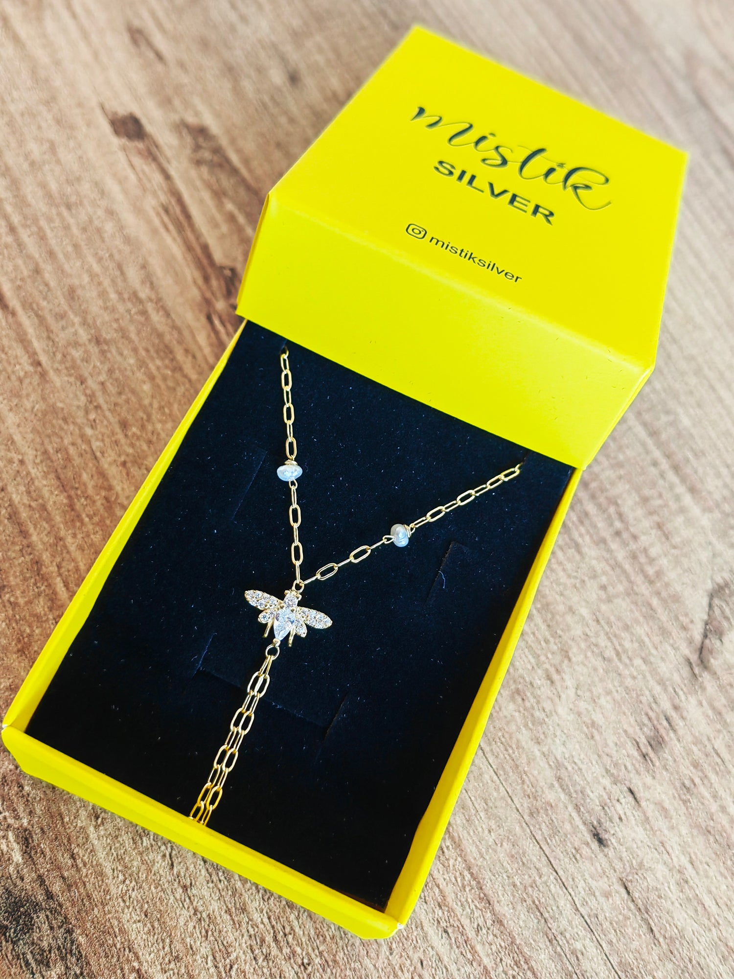 Natural Pearl Dragonfly Silver Slave Bracelet – Elegant Hand Chain Jewelry