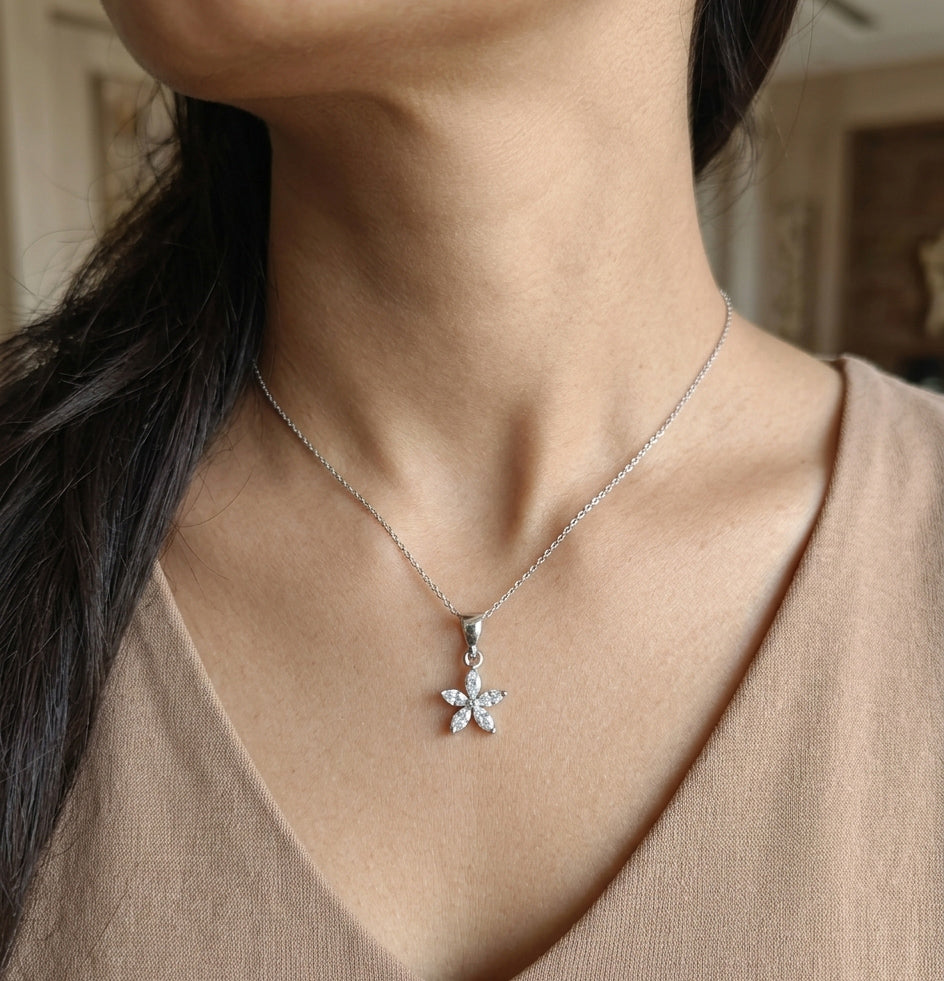925 Sterling Silver Zirconia Flower Necklace - CZ Star Pendant