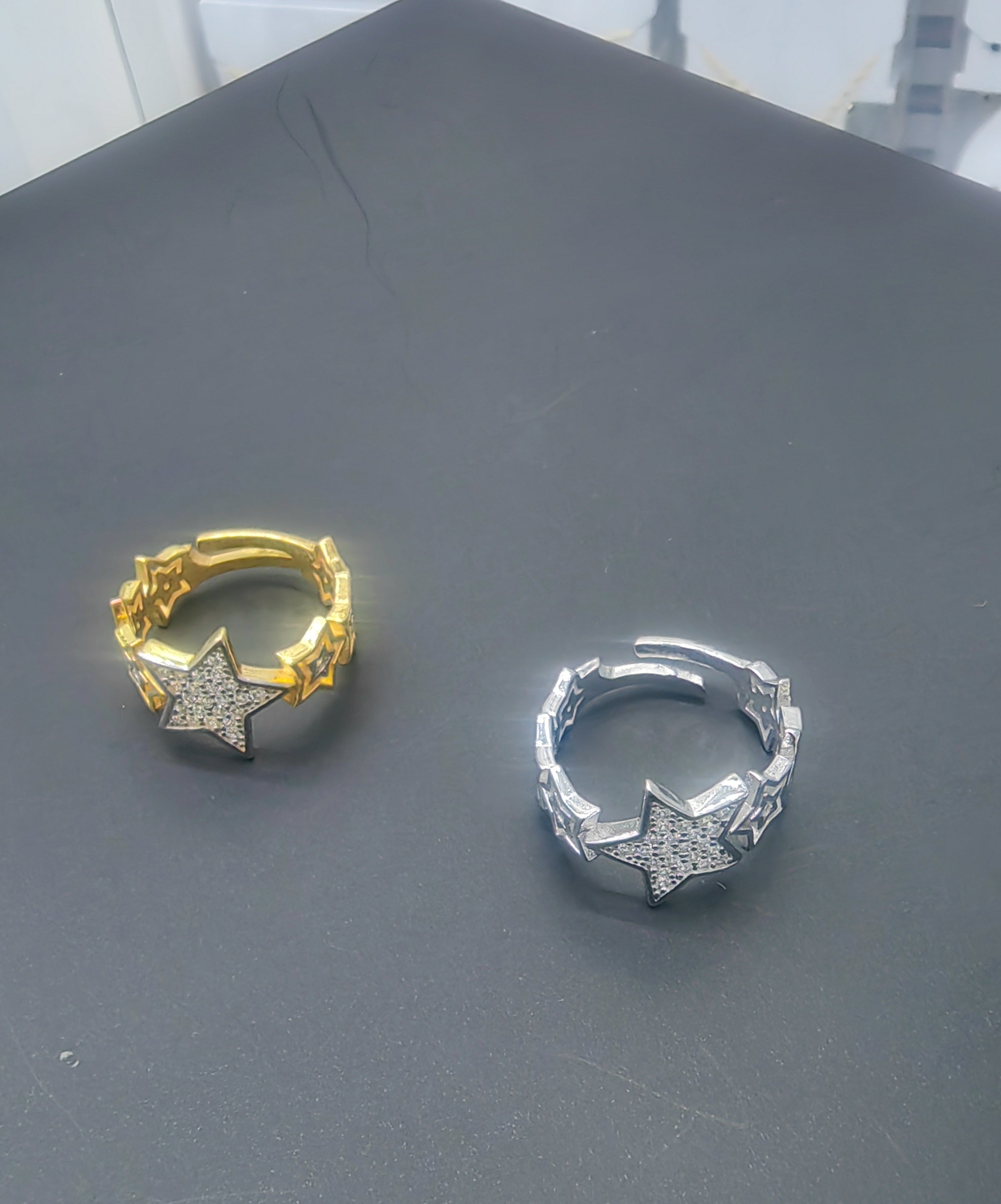 Every Link a Star – Cubic Zirconia Star Motif Chain Band Ring in 925 Silver, Available in Yellow Gold and Rhodium Finish